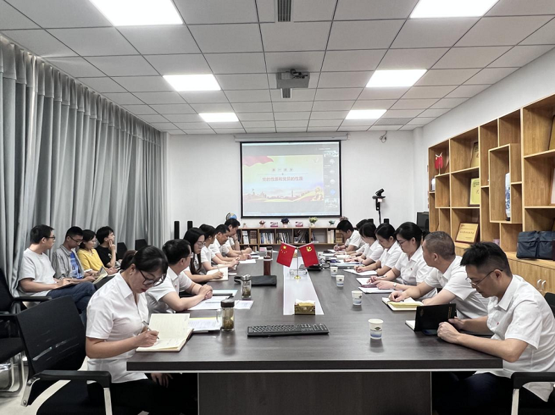 張勇為華北公司黨支部講“強黨性、正作風(fēng)、踐宗旨”專題黨課