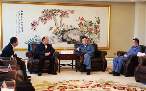 周鴻拜訪上海石化黨委書(shū)記、董事長(zhǎng)郭曉軍